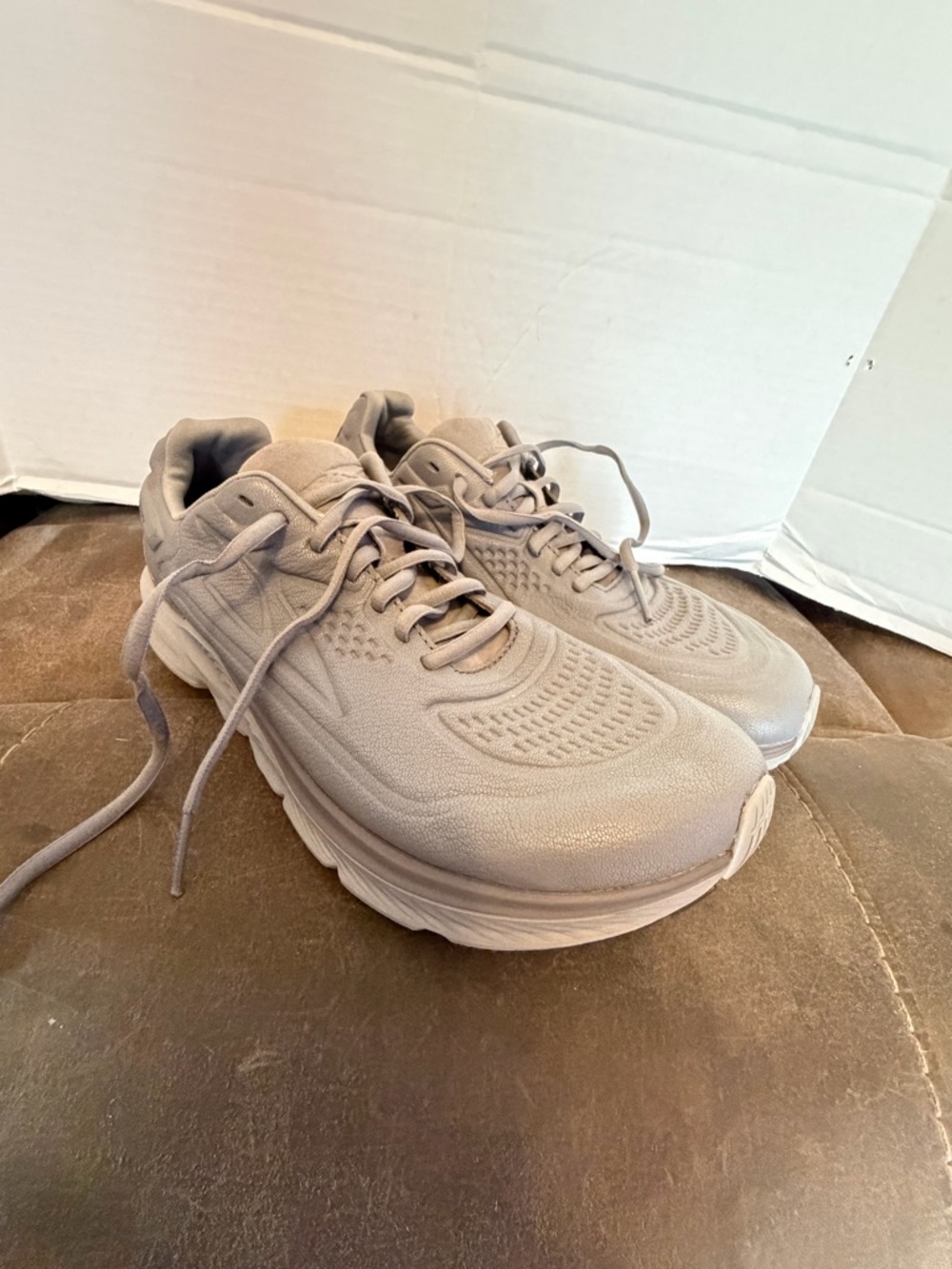 Altra Torrin 5 Leather trail running shoe men’s size 9.5